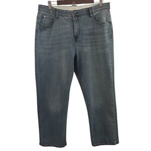 CURVE APPEAL JEANS, Size 16 / 33, Classic Straight - Med Wash Jeans, Excellent.